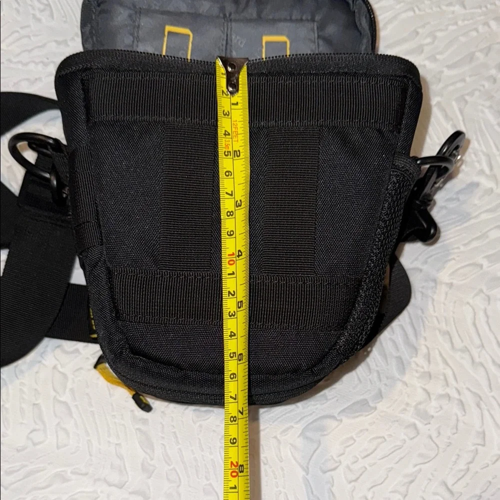 Ruggard Hunter 25 DSLR Holster Bag.EUC